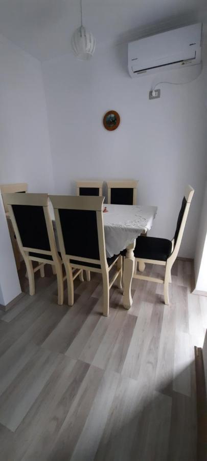 Apartament Clara Permet Lägenhet Exteriör bild